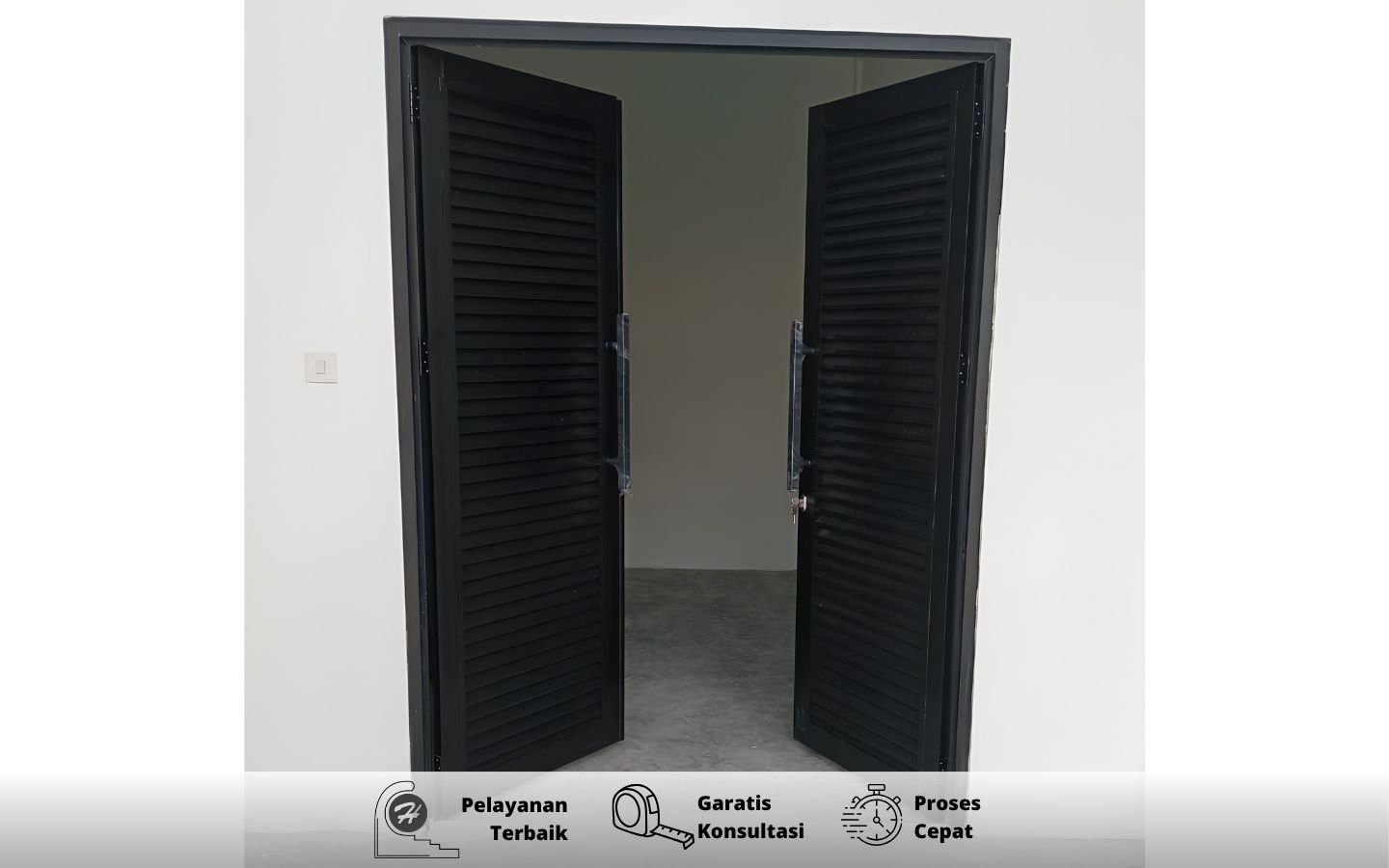 Pintu Aluminium Double Kupu Tarung Jalusi  Warna Hitam